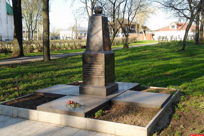 Памятник Чернобыльцам в Суздале Памятник Чернобыльцам