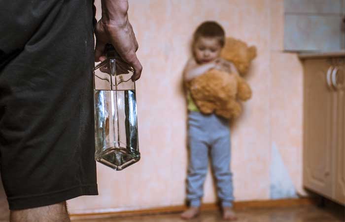 Типы и признаки токсичных родителей Родители - алкоголики
